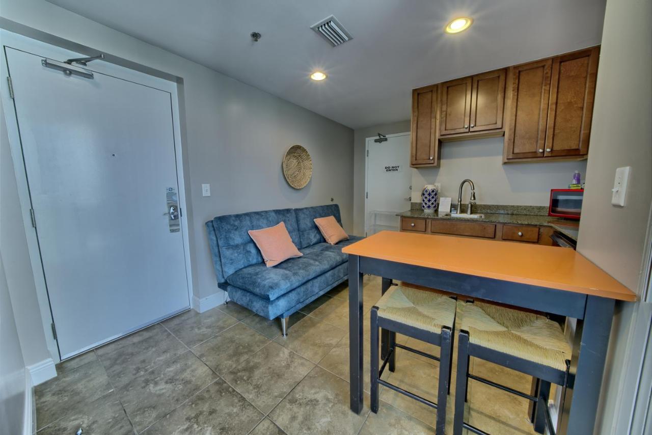 Sterling Breeze - Cozy Beachfront One Bedroom Condo Panama City Beach Exterior foto